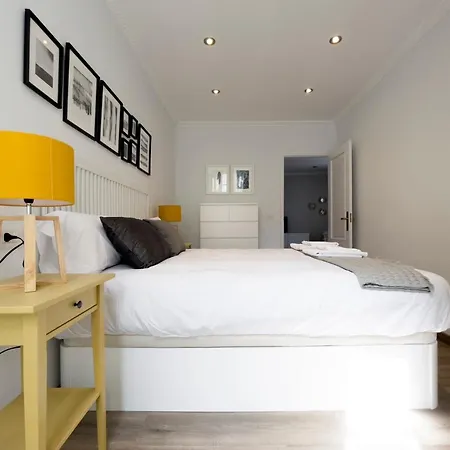 La Rua De San Pedro By Clabao *